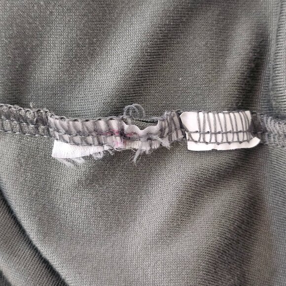 No Boundaries Junior Women Tank Top Green Scoop Neck Sleeveless Skull Size XXL - Picture 6 of 8